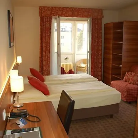 Astoria Hotel 3*