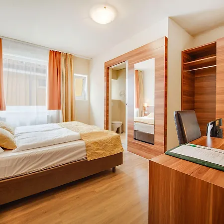 Astoria Hotel 3*