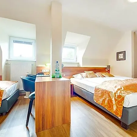 Astoria 3*