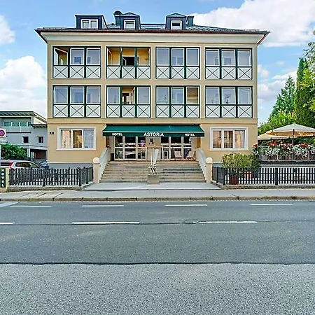 Astoria Hotel 3*