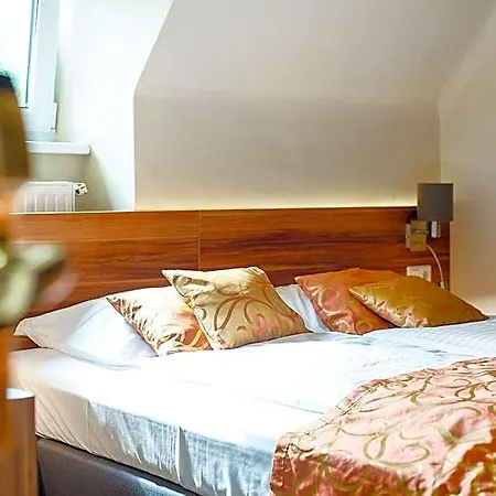 Astoria Hotel 3*