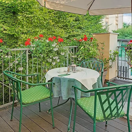 Astoria Hotel