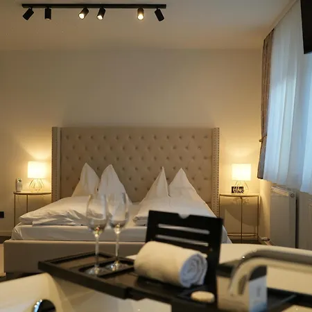 Astoria Hotel 3*