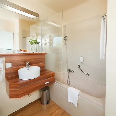 Astoria 3*